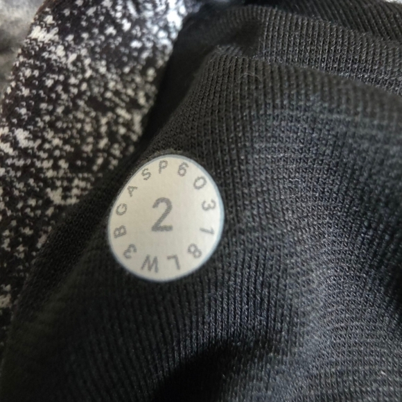 Lululemon Forever Endeavour Long Sleeve Rush Jacquard Black White Size 2 - Picture 11 of 16